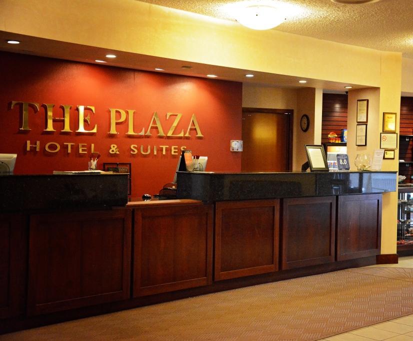 Plaza Hotel & Suites - О-Клэр Экстерьер фото